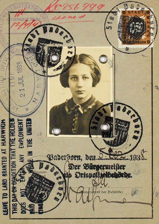 jmberlin's tweet photo. #OnThisDay Heute vor 79 Jahren traf am 2.12.1938 der 1. #Kindertransport in England ein, u.a. mit Beatrice Steinberg #Blogerim https://t.co/MP4HtS8N3n https://t.co/NC5RaltZMY