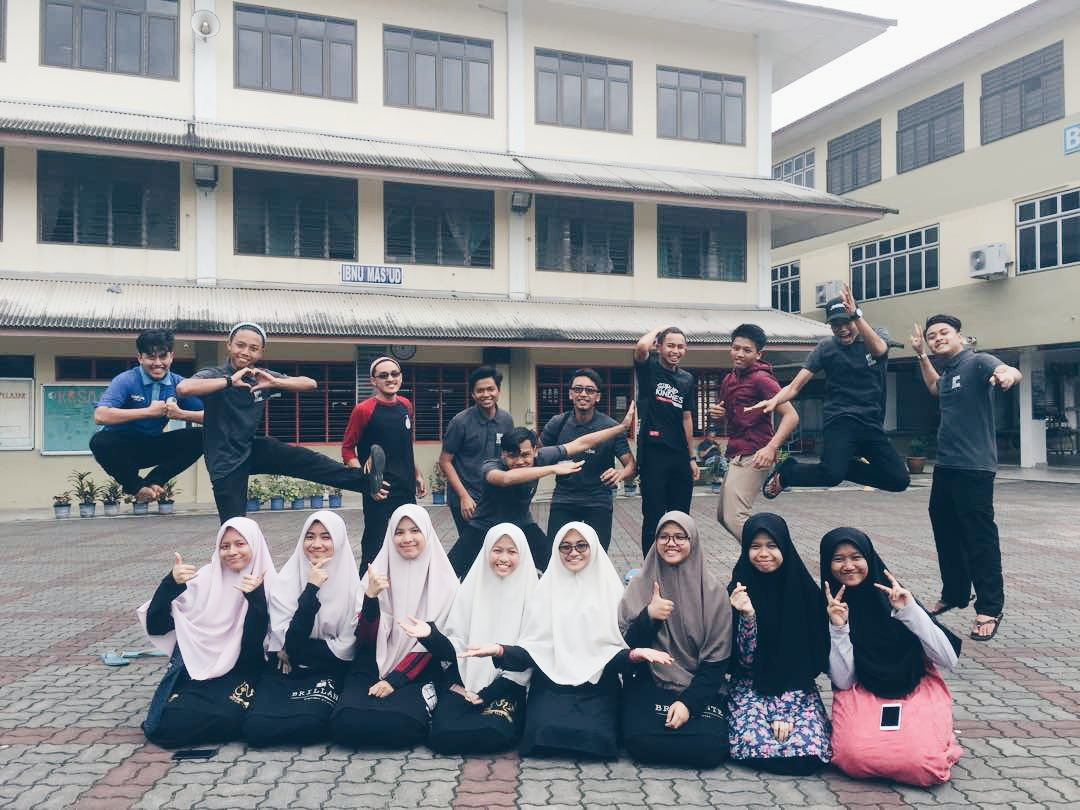 faiqeuu's tweet photo. Thank you guys for working so hard, tidur sampai pukul 3, sanggup mereput kat cp masing2 and many more β¨π― May Allah bless us all π
P/s: sorry tak move on lagi π
#appreciationpost #CODE19conquerJB https://t.co/ZCp1X4tkjb