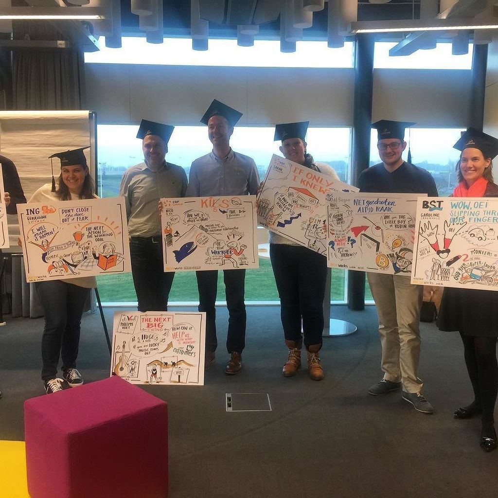 iankafleeracker's tweet photo. Graduation time for the bootcampers of the #ignitionbootcamp @nexxworks #Utrecht congratz! https://t.co/zWNHwTuQfe https://t.co/cbzpHdVxmu