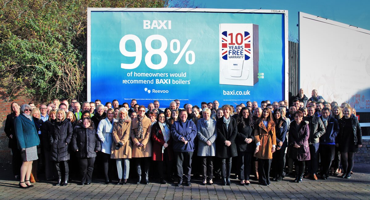Sarah_Lord_HR's tweet photo. Look at this lovely picture: 98 people celebrating Baxi's excellent 98% Reevoo score😊🙌 .  
#Baxi98% @Reevoo @baxiboilers https://t.co/6csYHdqYJu