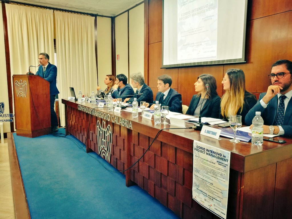 ConfindustriaRC's tweet photo. #ReggioCalabria Corso intensivo in #ProjectManagement organizzato dal @GGIRC ...solo posti in piedi! 😉👍 
#CostruireImpresa #ModelliDiBusiness #NewMedia #Legalità #RiskManagement #Innovazione #Industria40 #Startup https://t.co/QEAwDTVAWw