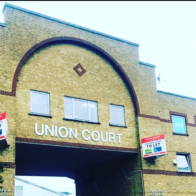 HeatherSmithCom's tweet photo. Friday photo: Has to be #unioncourt #clapham #sw11 >> deal completed on 2,000 sq ft today and just put another 495 sq ft under offer. Still have 1 unit of 646 sq ft left - grab it whilst you can ! #property #marketing #business #community #officestolet @BrayFoxSmith https://t.co/tPlXd76fIw