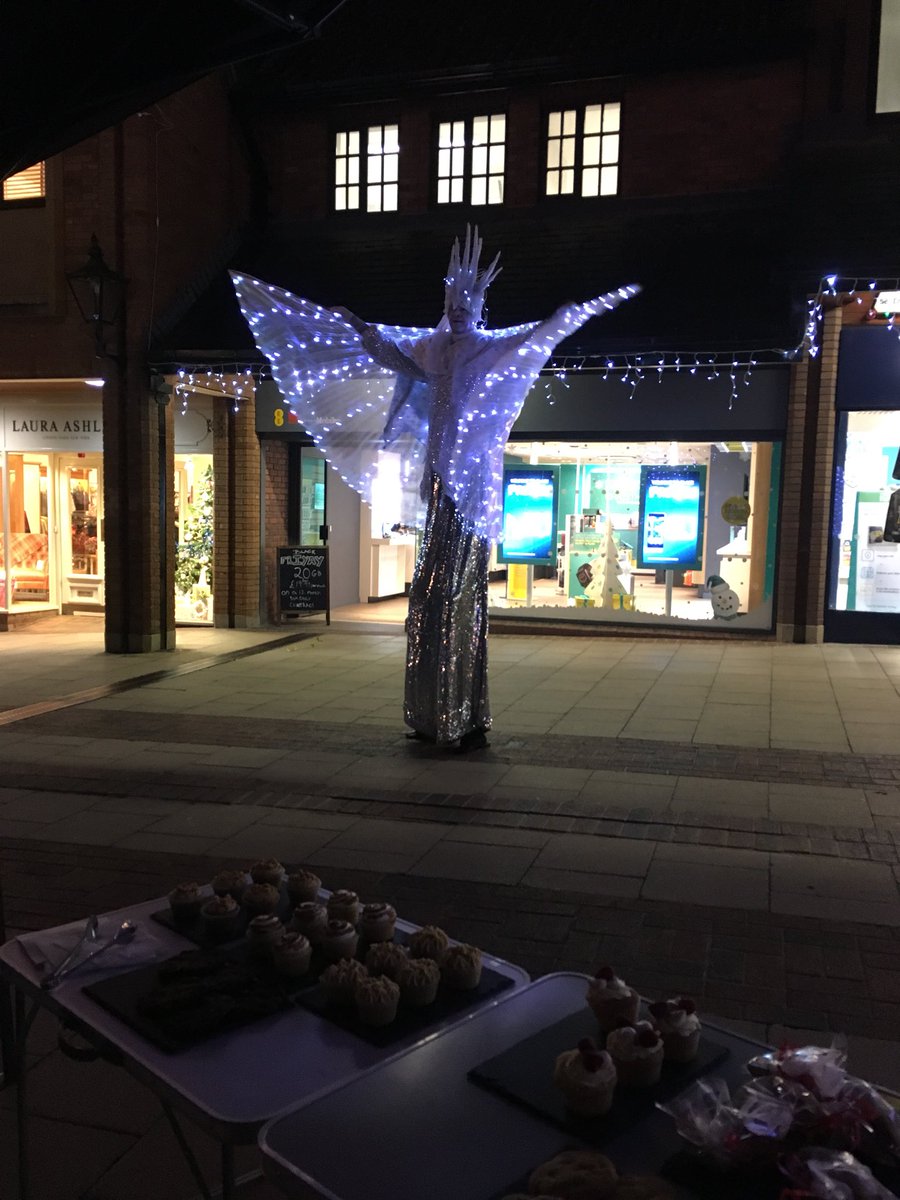 Selling at late night shopping 🍪🎄 <a href="/TycoonInSchools/">Tycoon Enterprise Competition</a> #tis2017