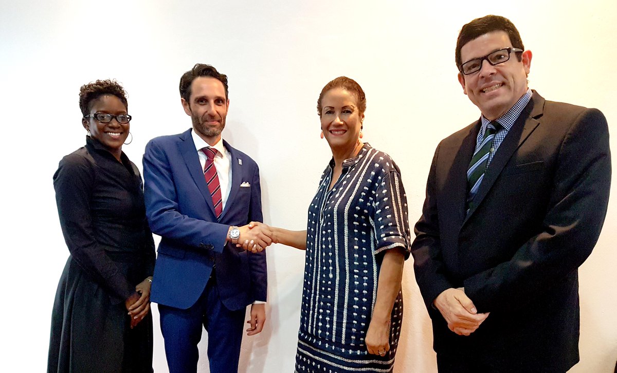 INM_RD's tweet photo. @florrojas directora ejecutiva #INMRD recibe al jefe de misión, Fabien Sambussy; Shauna Martin, jefa de programa de @IOMHaiti; y al jefe de misión @OIM_RD, Jorge Baca. #MigrationDR #DominicanRepublic #Migration #MigraciónRD https://t.co/4TqR8WYnFK