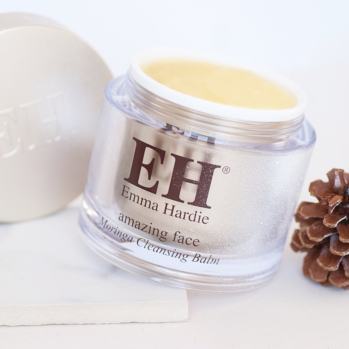EmmaHardieUK's tweet photo. Calling all Moringa Balm fans! The wait is OVER! Our Limited Edition 200ml Moringa Cleansing Balm is officially in stock for Christmas on https://t.co/7pbYCixMBT ☺️🙌🎄 #christmas #moringabalm https://t.co/mceHM5Urh5