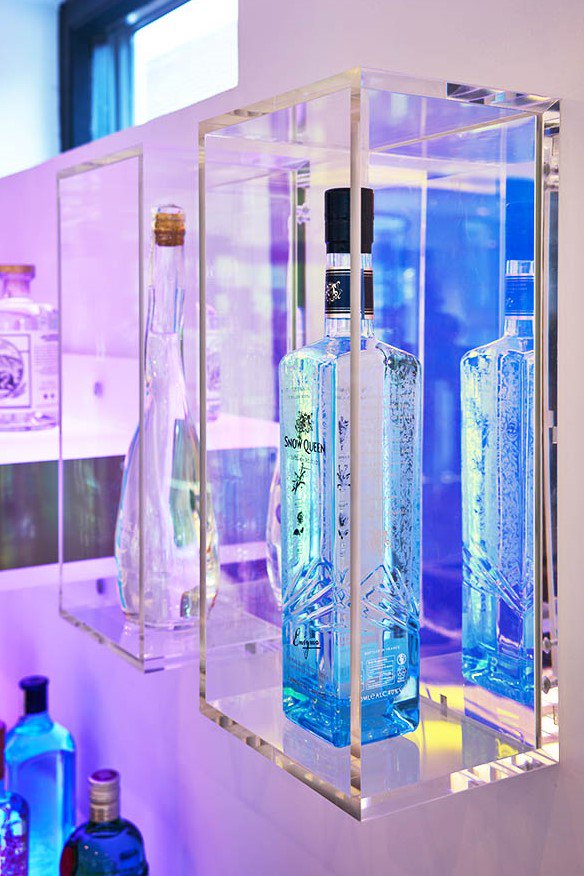 quenchhomebars's tweet photo. Coming soon…diamond polished pearlescent display cases. Perfect for adorning your favourite spirits. Will look stunning in your bar area or kitchen #getthecocktaillook #displaycase #barshelving #homebar https://t.co/Azeg9FkSHA