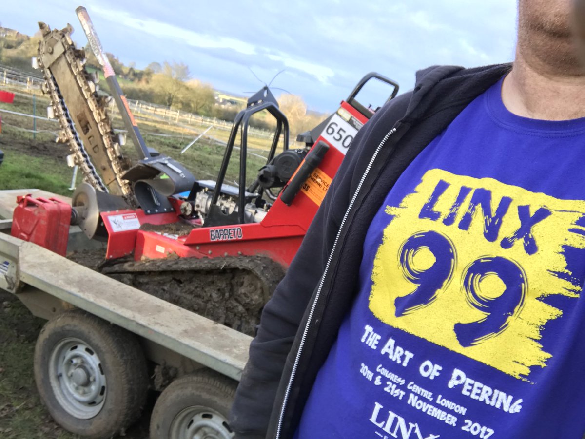 EcomFTTP's tweet photo. Making full use of my #LINX99 swag today. Thanks @Daisy_GroupPlc and @LINX_Network! https://t.co/vJ5TnFVDki