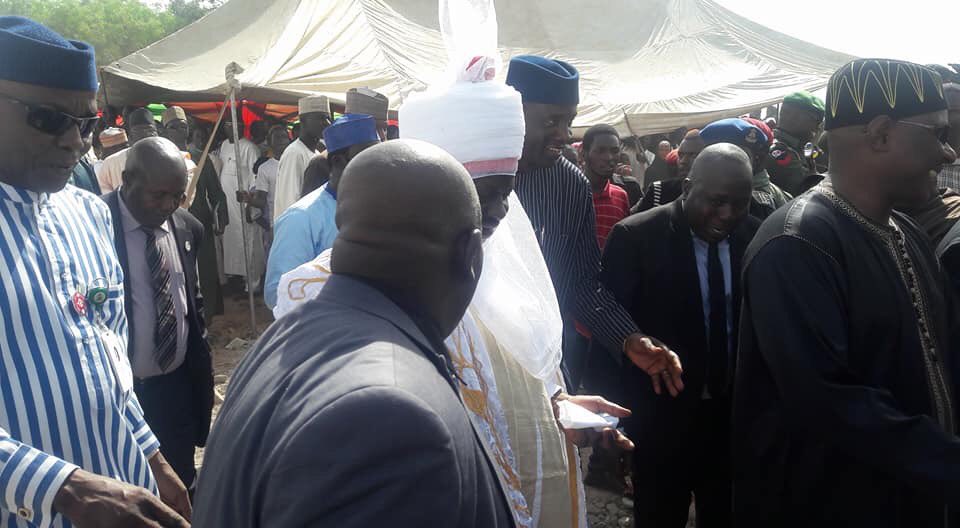 davoh2019's tweet photo. @HEDankwambo as you turbans today as Tafidan Tangale by the Mai Tangle, Dr. Abdu Buba Maisharu. May you be sworn in as the next president of the Federal Republic of Nigeria in 2019. Amen.
#Congratulations #Tafidan #Tangale https://t.co/RdNjPKTjMK