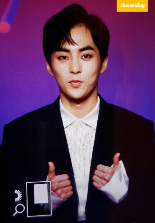 KoKoOT9's tweet photo. minseok crying broke my heart, I just heard he hasn't cried since 2013 
I'm air hugging him right now. XIUMIN ah we love you so much 

#EXO #mineok @weareoneEXO #xiumin https://t.co/BOosLHDen5