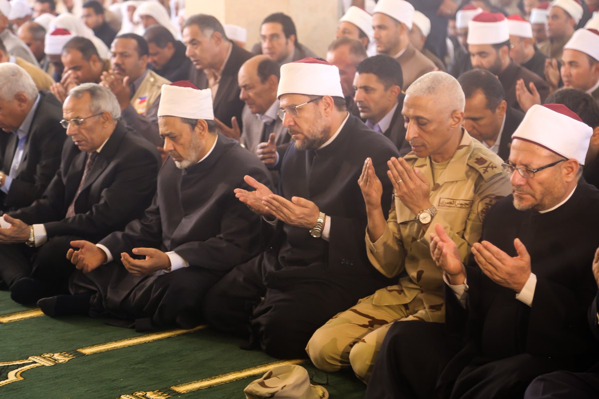 anadoluagency's tweet photo. Prayer services resume at bomb-hit #Egypt mosque https://t.co/bpkkft7nPE
#EgyptMosqueAttack https://t.co/DOuvwH3uu4