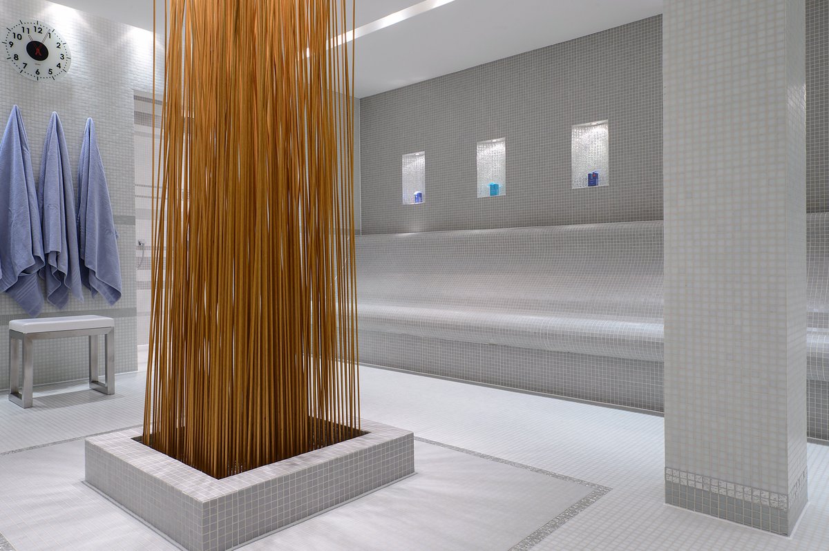 ParkGstaad's tweet photo. Our spa is now open! Avoid the crowds and come instead to our private oasis of calm and relaxation. https://t.co/3gsw28YZlK https://t.co/OiB6PQljJT