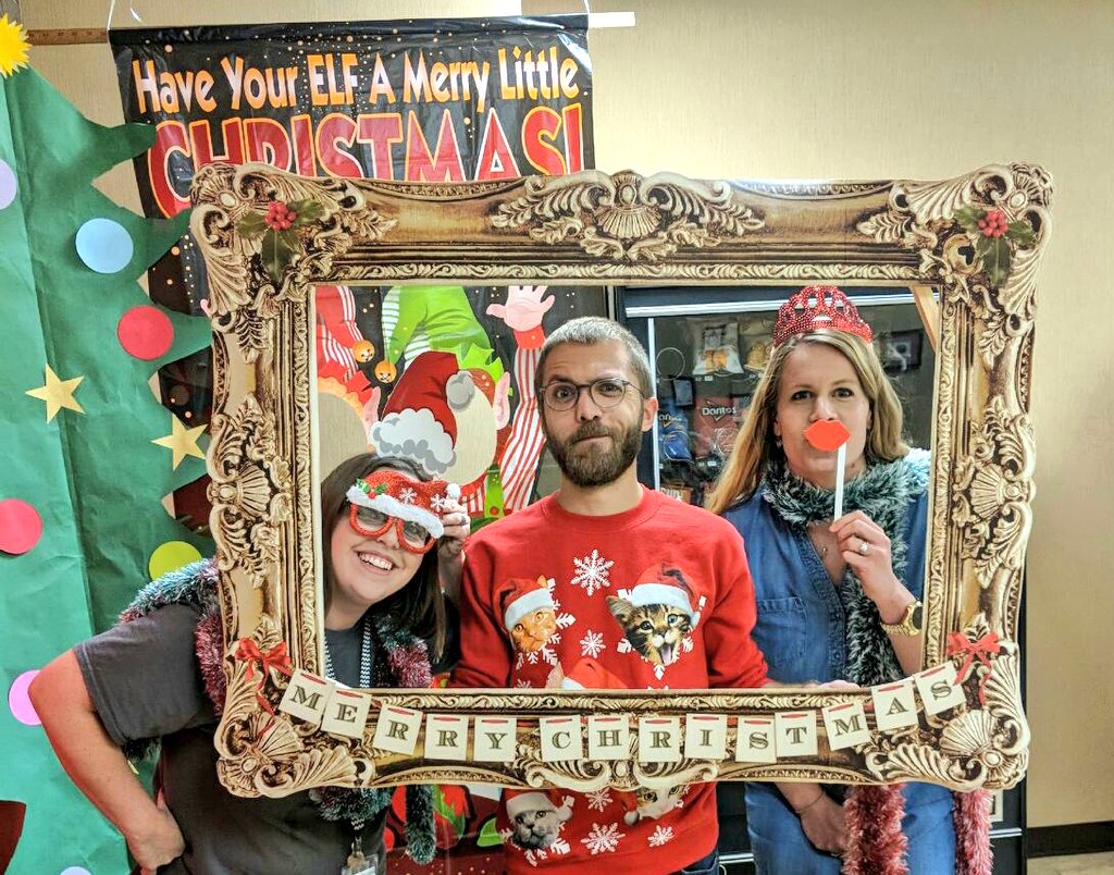 RyanAWilson1's tweet photo. Merry Christmas!
Love,
7th Grade Writing Team!!
#wmjhpride #7thgradewriting #thebestever #hyperbole #unit3 #toomanyhashtags https://t.co/cnTwM46fdE