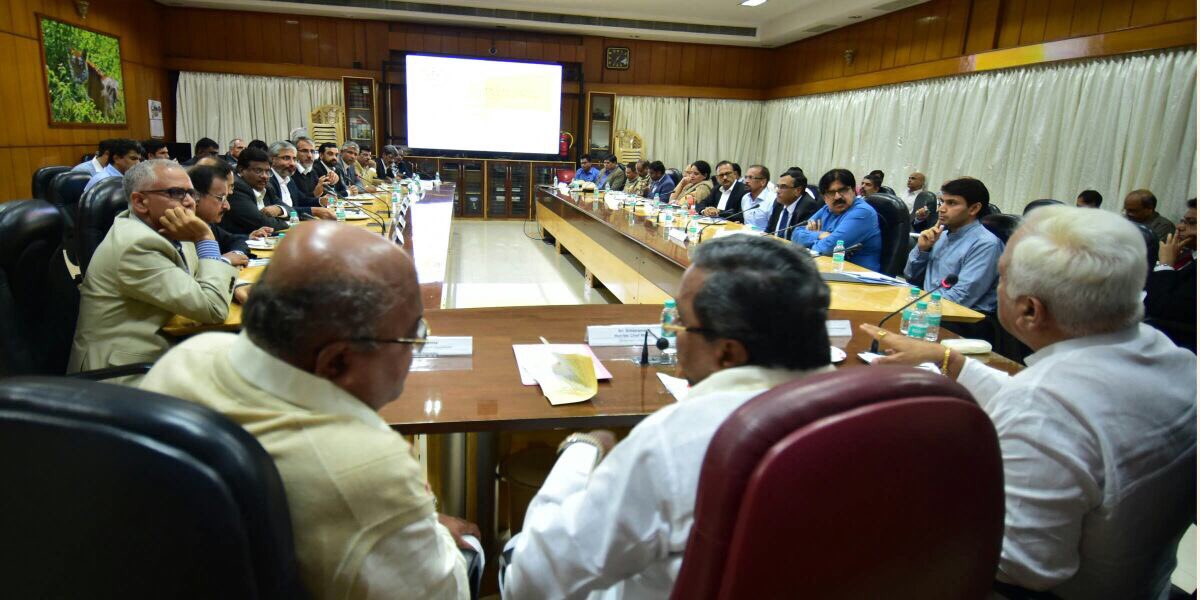 CM <a href="/siddaramaiah/">Siddaramaiah</a> chaired a meeting on the Electric Vehicles Policy with all stakeholders today. He was joined by Industries Minister <a href="/RV_Deshpande/">R V Deshpande</a> &amp; Transport Minister @HMRevanna1