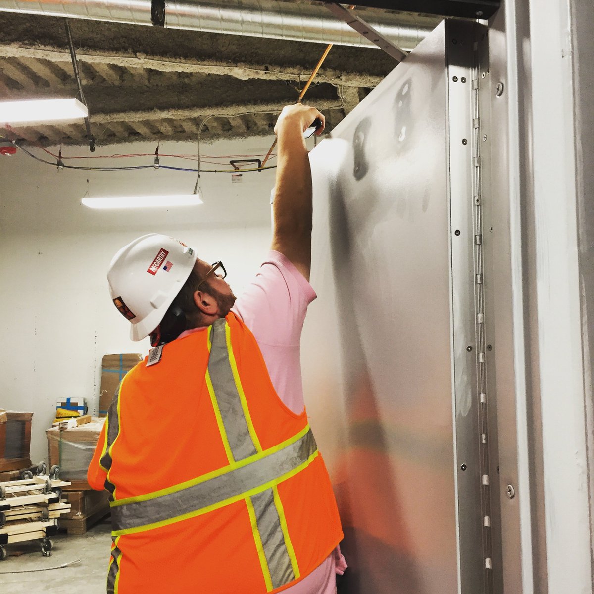 SPACEarchitects's tweet image. That feeling when the one number you need is on top of the installed door...

#gettingcreative #architectproblems #onsitevisit  #viewsfromspace