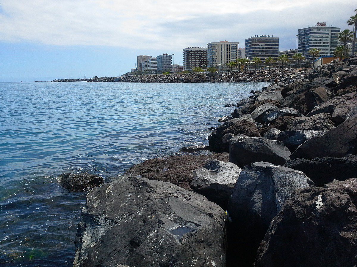 euturtenerife's tweet photo. "Canarias fue el destino preferido en apartamentos turísticos en octubre" ▶️ https://t.co/IvX5lb0FGi #EUTUR #EstudiaEnLaCapitalDelTurismo https://t.co/KeoCBeDm4O