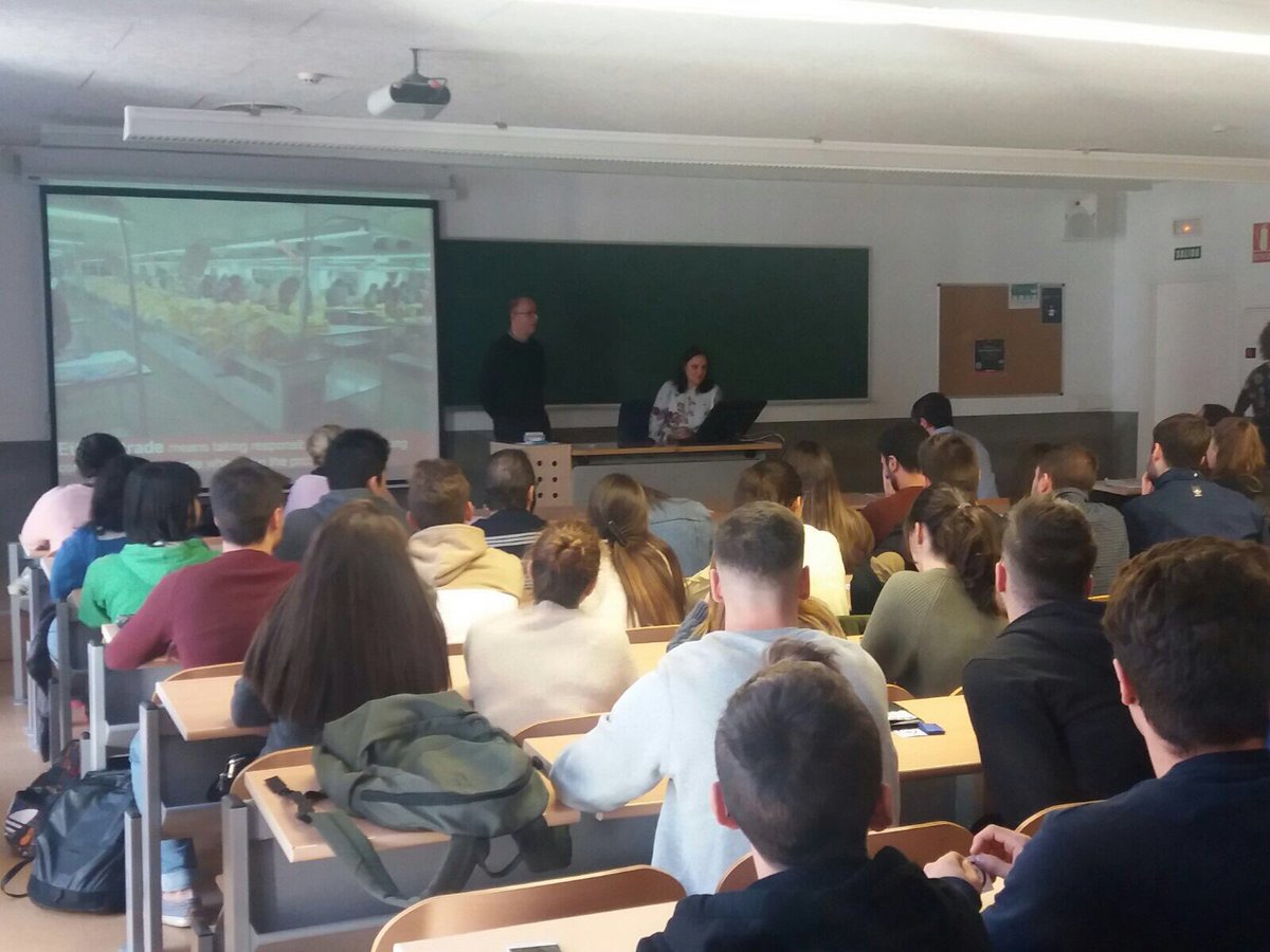 FEST_UMA's tweet photo. Taller sobre Responsabilidad Social @ForHumRRHH #ForHumLab @InfoUMA https://t.co/S8xdh3BOsq
