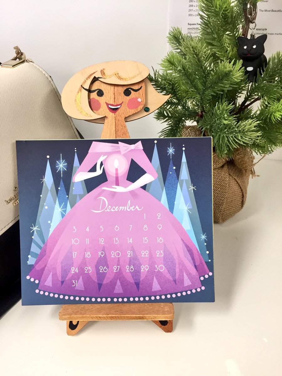 Melia Parsloe (@meliaparsloe) on Twitter photo Happy Dec. 1! ❄️🌲 Happy Dec. 1! ❄️🌲