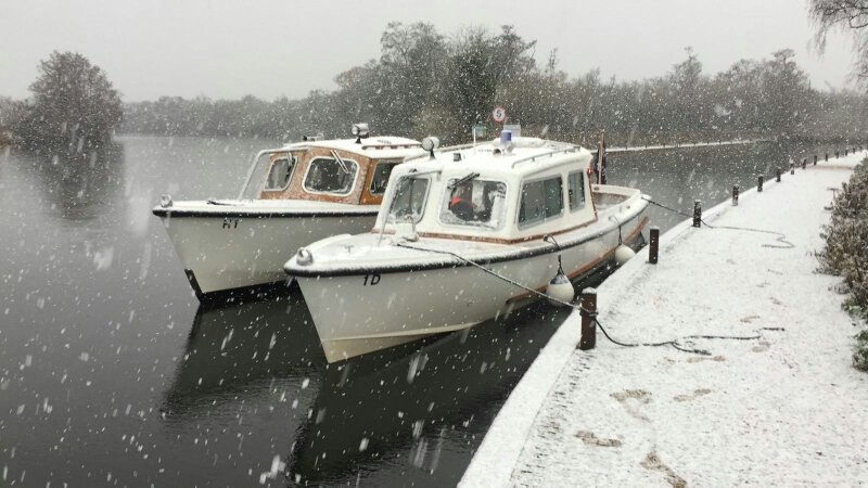jp_broads's tweet photo. Rangers working in the snow at Cockshoot https://t.co/rFwngZQyEy