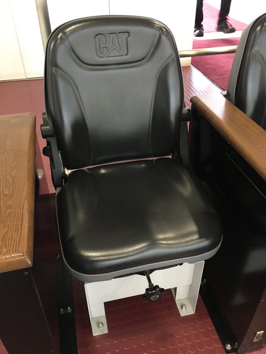 Tanashin17 A Twitteren キャタピラー社の秩父デモセンターの見学席は Cat製の小型油圧ショベル座席 そのままを社内価格 原価 で流用した 笑 豪華なリクライニング調整できるシートでした 重機 17年からdテックセンターに改称したそうです Tanashin17 A Twitteren キャタピラー社の秩父デモセンターの見学席は Cat製の小型油圧ショベル座席 そのままを社内価格 原価 で流用した 笑 豪華なリクライニング調整できるシートでした 重機 17年からdテックセンターに改称したそうです