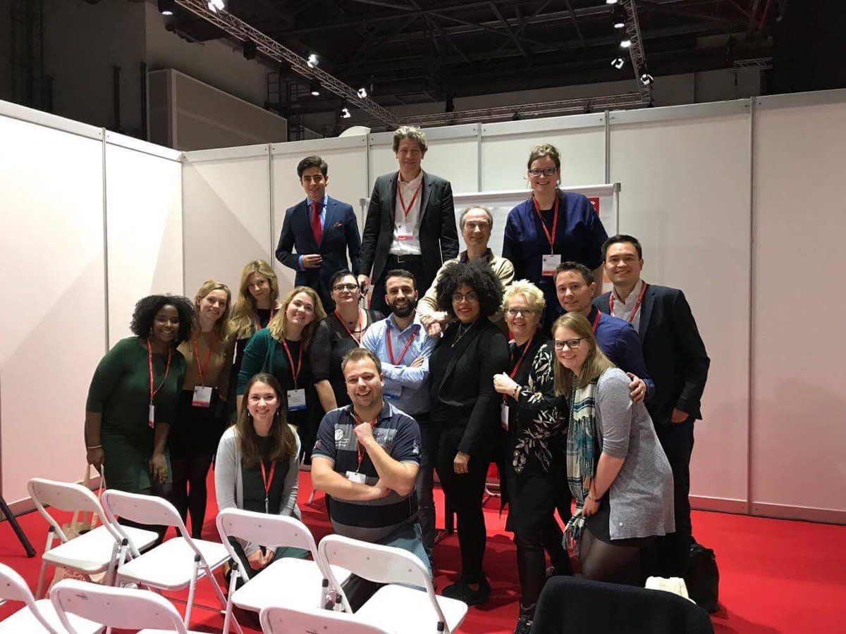 WEurope2018's tweet photo. De Nederlanders op de PES Council met natuurlijk ook een aantal #WEurope reporters! @PES_PSE #ProgressiveEurope #PESinLisbon https://t.co/srf4c5jTAg