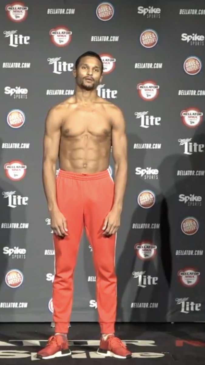 ZachFunSize's tweet photo. Best wishes to my frowny brother @NoTweetMandel tonight making his @bellatormma debut! Check him out on the #Bellator189 prelims. Guy is amazing! https://t.co/i9Slbitjs1