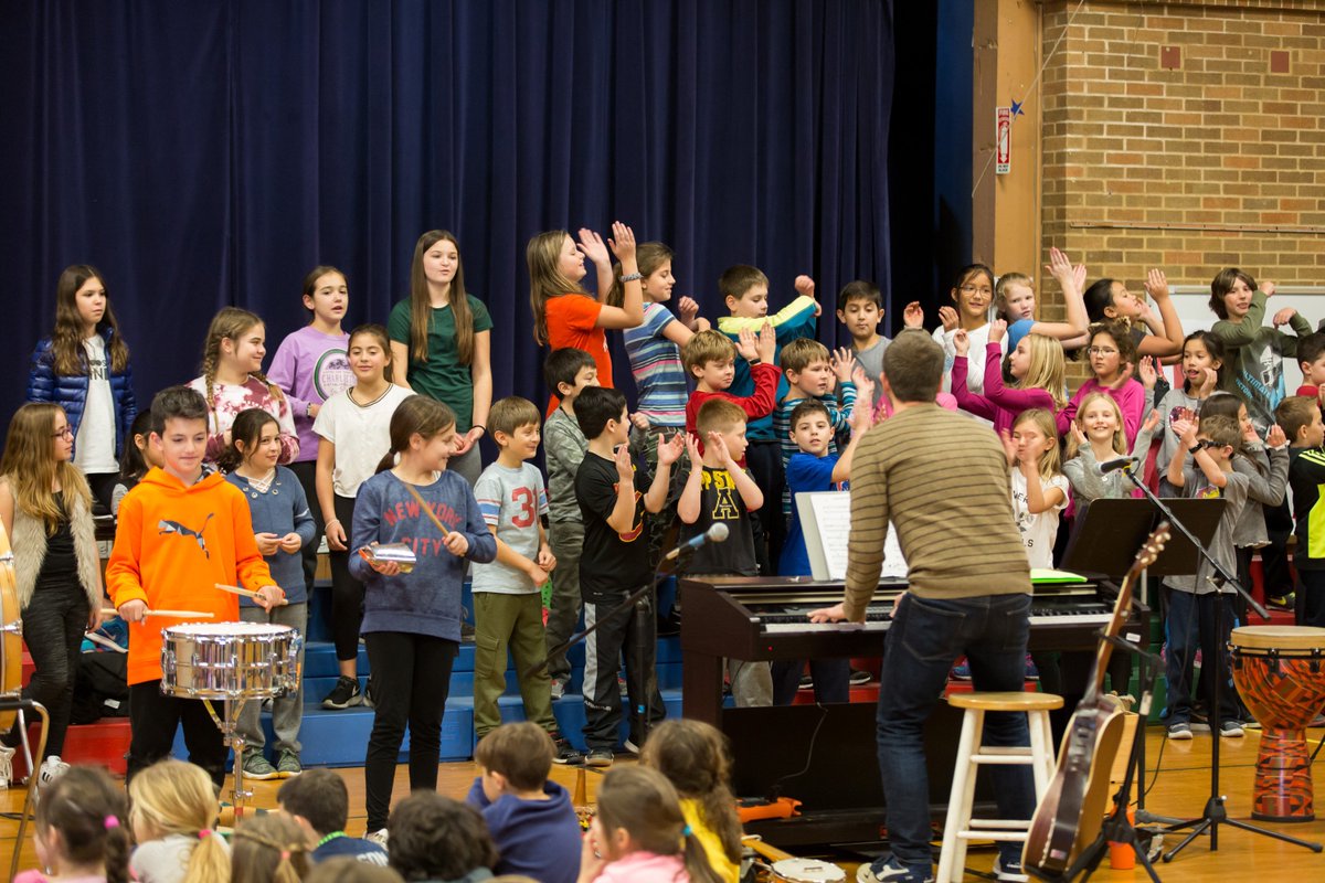 RAmusicHP's tweet photo. I love the faces in this picture from our dress rehearsal yesterday. There's a lot of joy here.  Thanks to Steve Clay for photographing our dress rehearsal.  #singoutloud #joy #wegottolivetogether #iameverydaypeople #raviniarocks https://t.co/MEyBMB6BPe