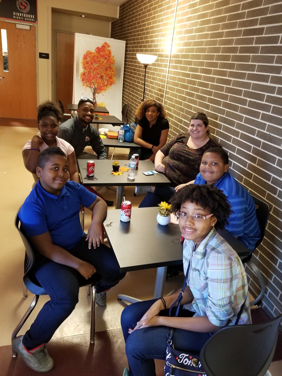 SIAJaguars's tweet photo. It's November CORE Student of the Month lunch #2 at the #SIACoreCafe! #JaguarPride #SIARocks https://t.co/dlBgcdfC8c
