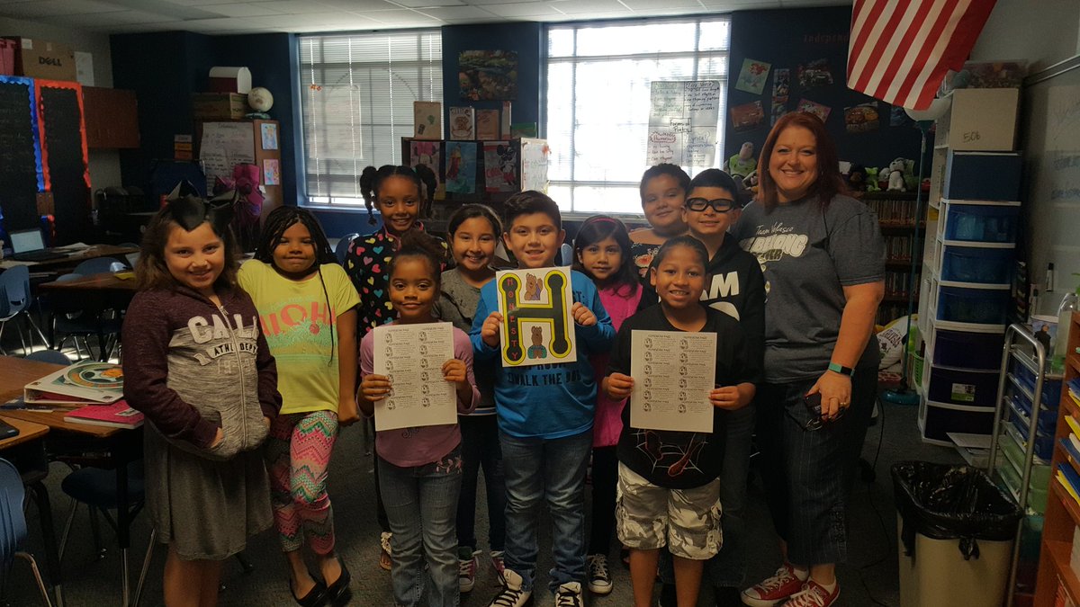 vickischuck's tweet photo. Mrs. Cummins class is the FIRST class to earn their "H." Her class is displaying HEART all over @VelascoElem! #BISDpride https://t.co/0GBLMhglZ1