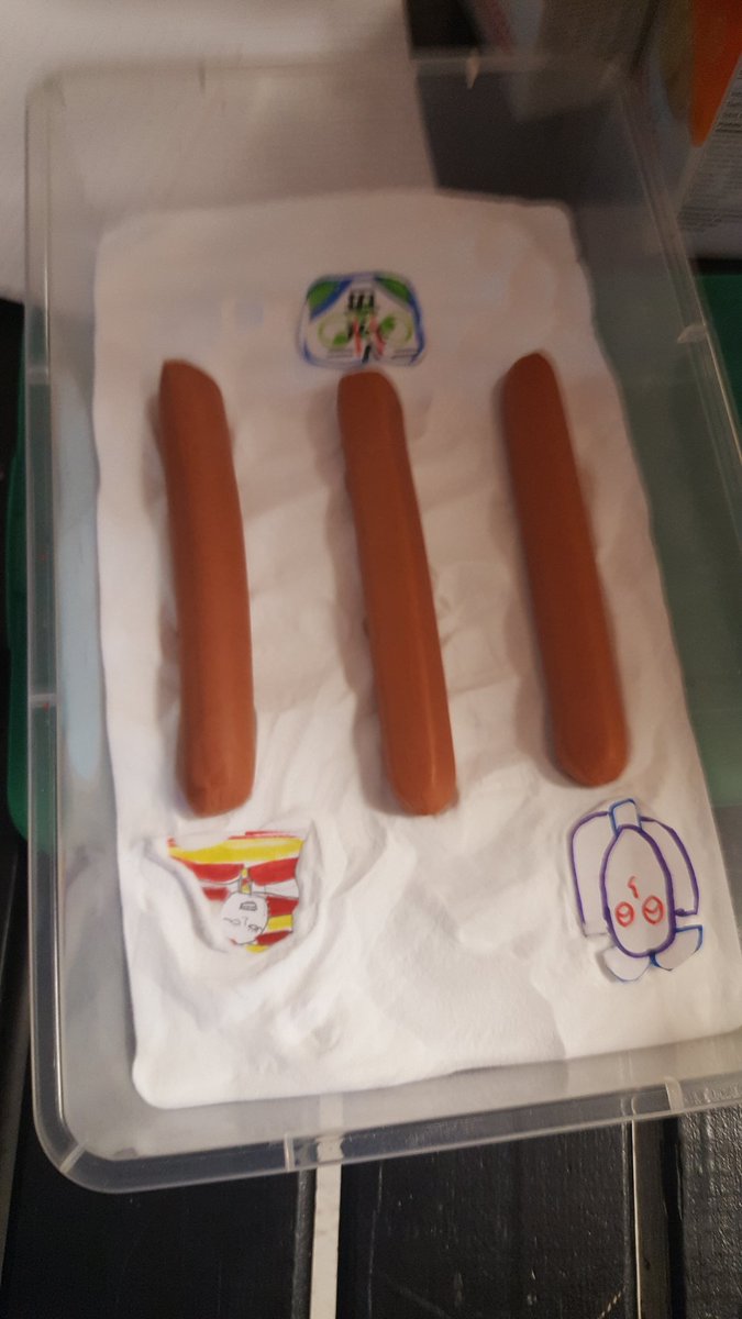 ReachASES's tweet photo. 3rd Grade "Mummifying a Hotdog" #MeasurementFun #AncientEgyptRocks https://t.co/MTa5ld2AkR
