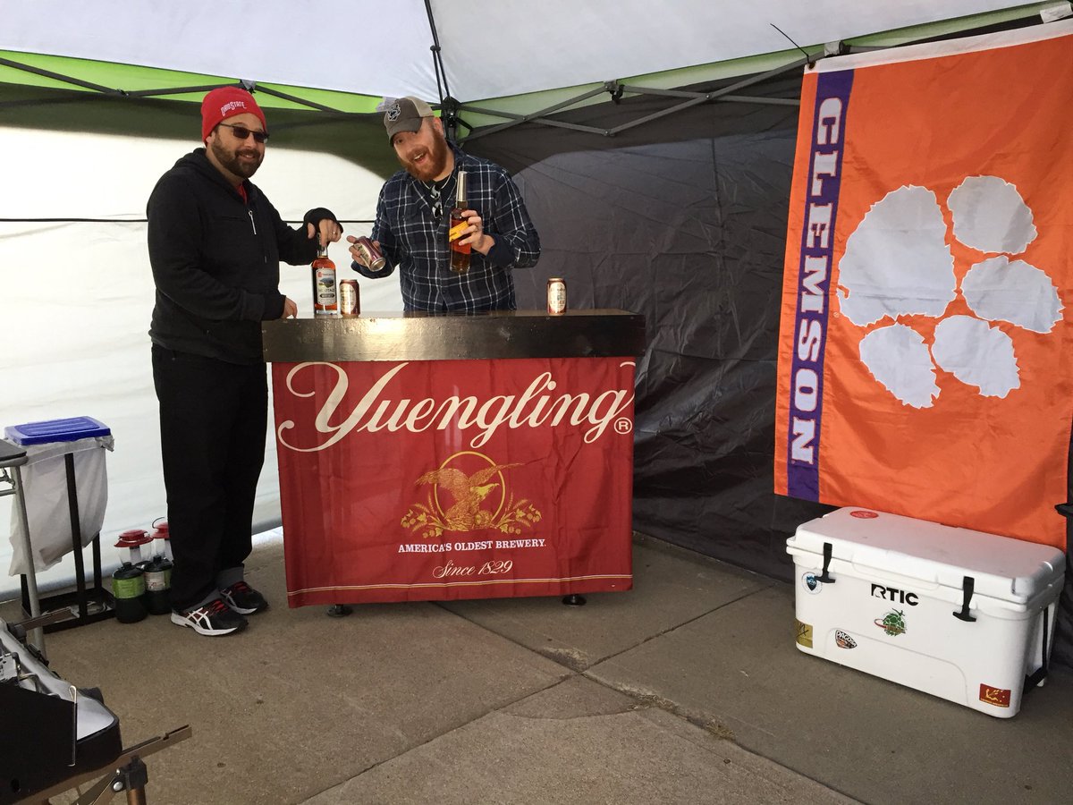 Tim_Jones303's tweet photo. @KyleClark Let the fun begin. Stop by for a yuengling and some chili #Stranahans #snowflake2017 #HeyNext https://t.co/vBxvfoTFHZ