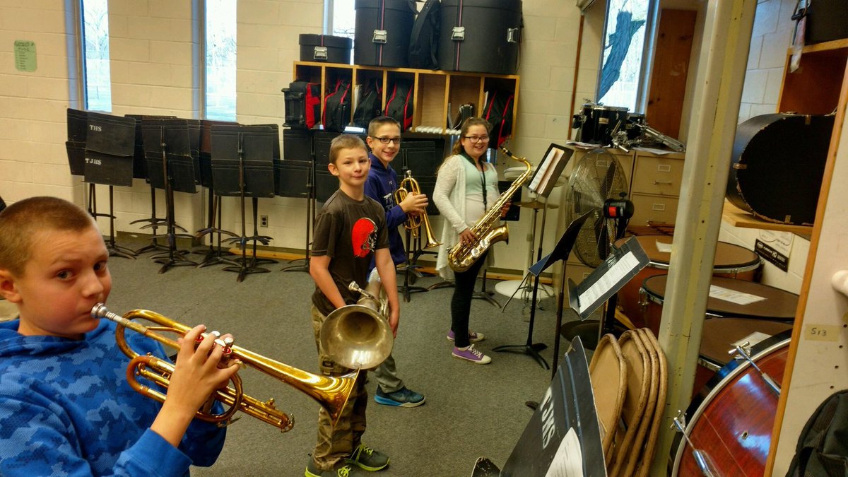 TriwayJH's tweet photo. 7th grade General Music students practicing their own compositions. #theTriwayDifference #TakingStepsToLeadership #MoveOverBeethoven https://t.co/UP6epw4t0m