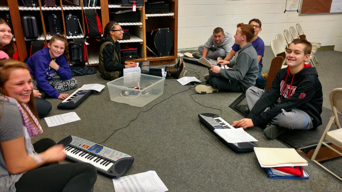 TriwayJH's tweet photo. 7th grade General Music students practicing their own compositions. #theTriwayDifference #TakingStepsToLeadership #MoveOverBeethoven https://t.co/UP6epw4t0m