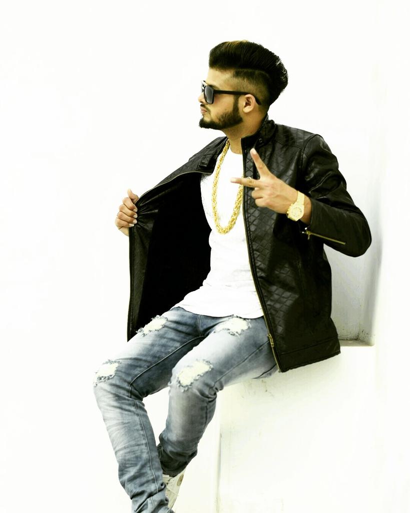amitsinger30's tweet photo. 🅰🇸#amitsinger #singer #rapper #2017❤️ #india #music
#musical #music #musicvideo #singers #singersongwriter #singerslife #looks #rappersdelight #rappers #videos #modeling #fashionshows #fashionblogger #fashiondesigner #cutegirls #sweets #beautifully #looking #parfct💯 https://t.co/NHrtxETu95