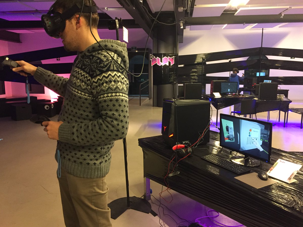 BeitxuStudios's tweet photo. #MachiningVR, nuestro taller de mecanizado en #realidadvirtual, disponible en la expo de #AzPlay17. #VR #Bilbao #Mungia #sartutabeitxu https://t.co/xqx2OP3QEV
