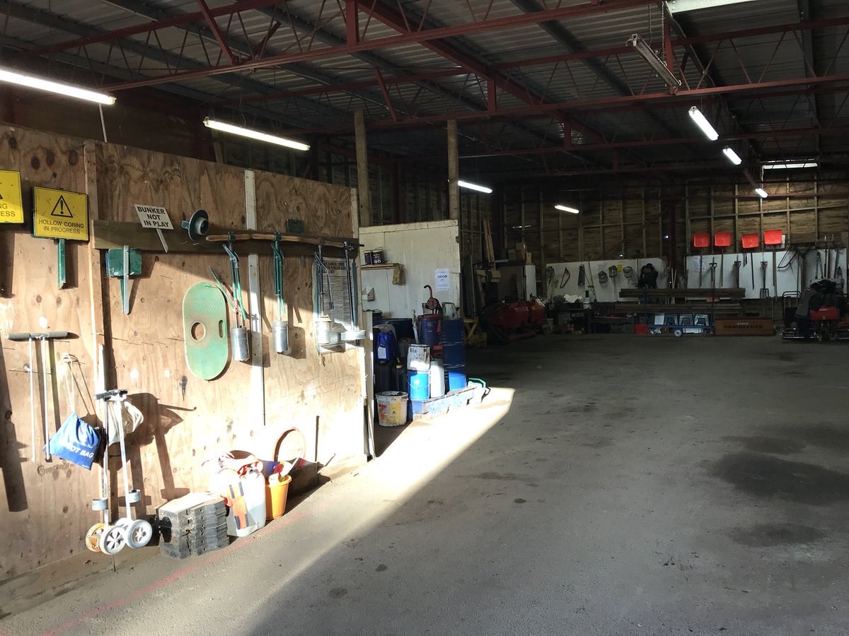 BSGCGreens's tweet photo. Great work this week from the teams. Lots done and finished the week with a shed clean out. #lookafteryourtools #donttouchthemechanicsarea @HertsGCC @CrownGolf https://t.co/dLpH5LfsiN