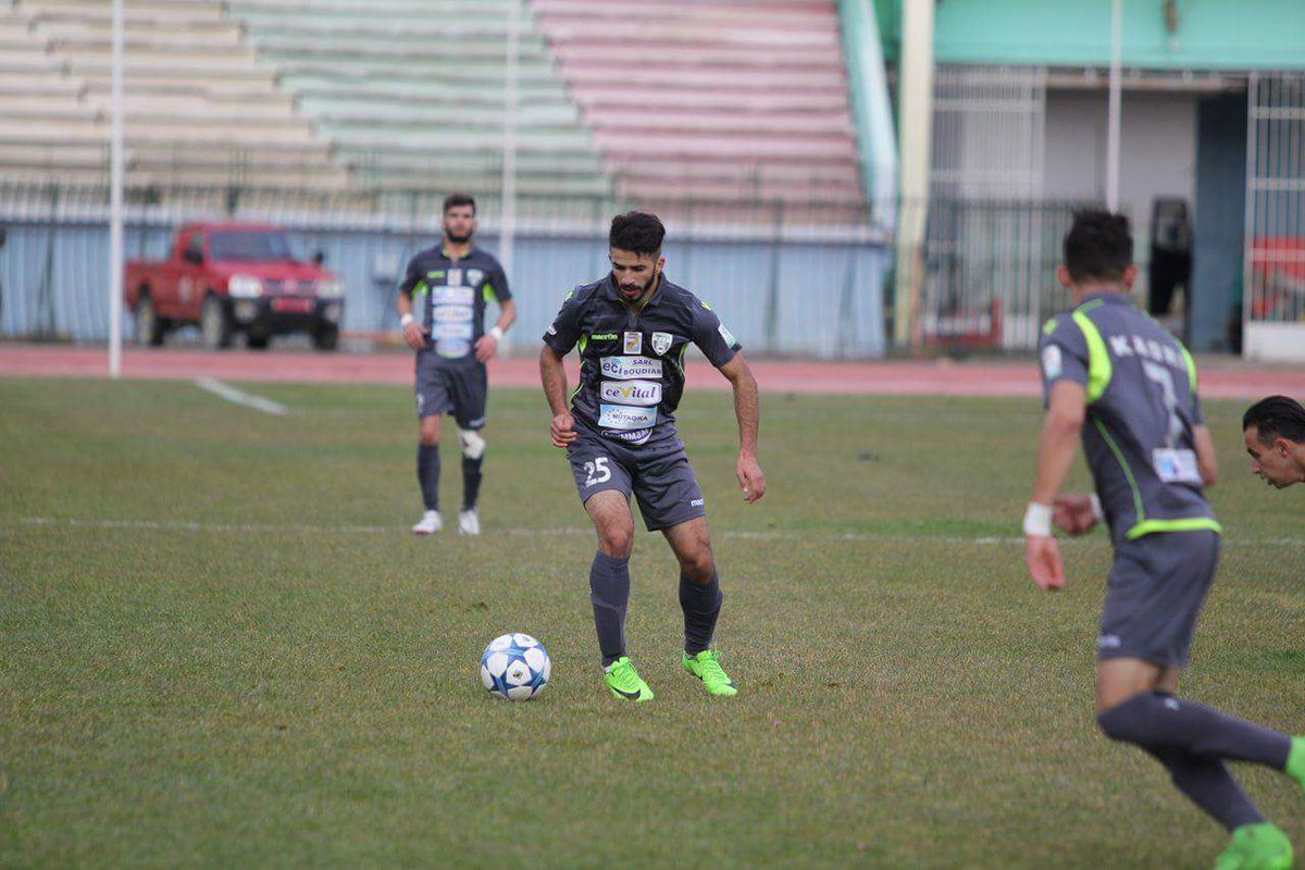 mobofficiel54's tweet photo. #CABMOB
le Mouloudia se contente d'un point. 

#Bejaia #Mobejaia #kabylie #Algérie #batna https://t.co/hdfFNE4U5H