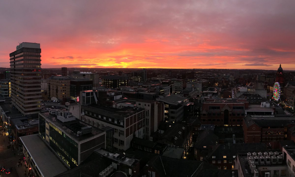 Leeds skyline looking great this afternoon @Leeds_dot_Life <a href="/Leeds_City_Ctr/">Leeds City Centre Management</a> #Skyline #survey #Leeds #Construction