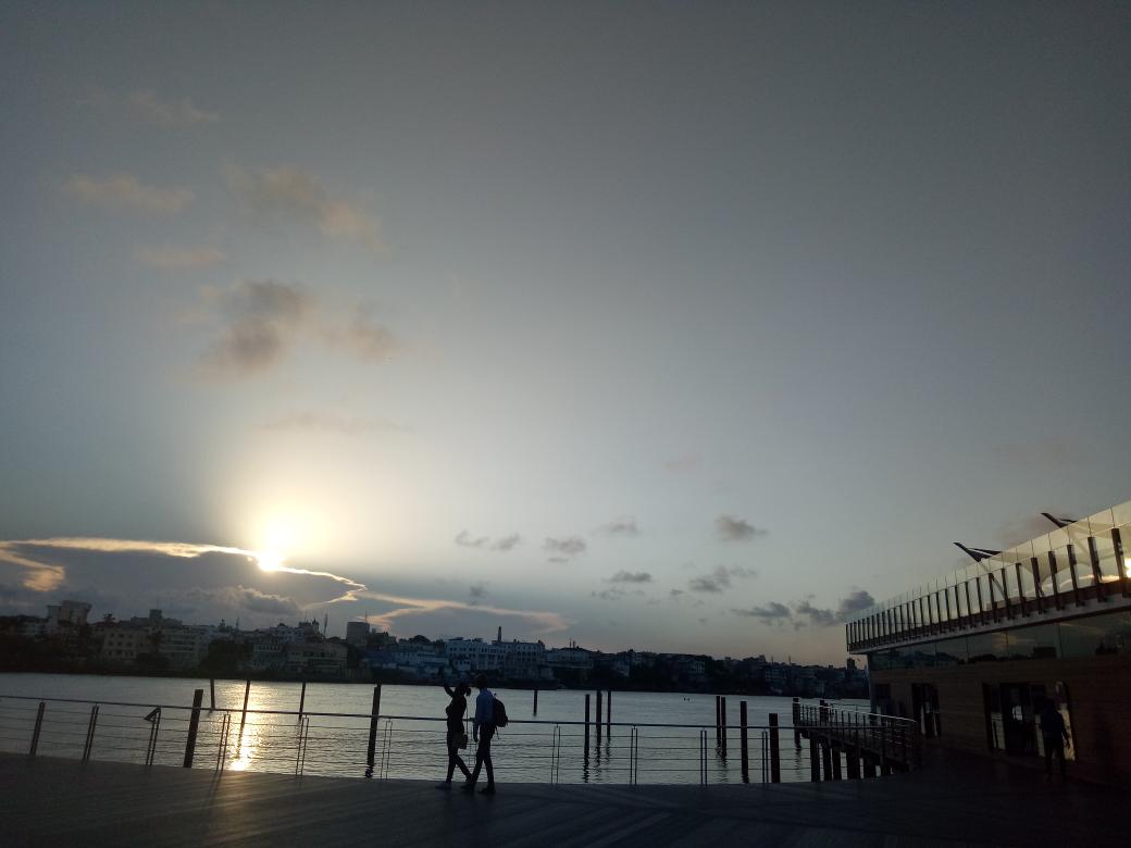 sarahambitious1's tweet photo. Magical Kenya. #Travel #EnglishPoint #Sunset https://t.co/j5TrXhnSCC