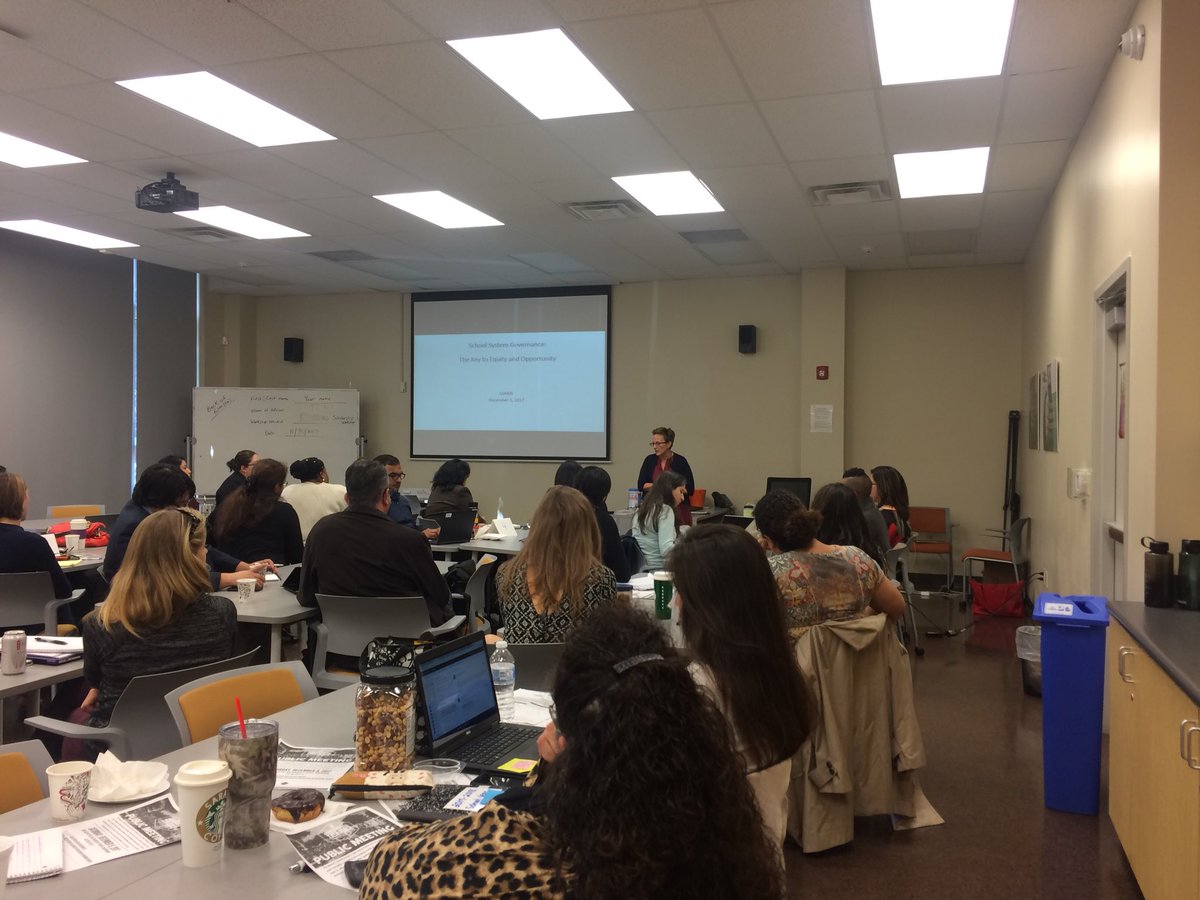 LeadershipSAISD's tweet photo. An hour in and learning a lot! #informtransform Thank you for hosting us, @cafecollege! https://t.co/xCQubI7hDi