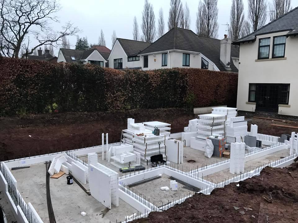 BecoWallform's tweet image. This time last year, this #Wallform pool and pool house extension in Cheshire was just beginning. It was completed the following Spring and looks amazing!