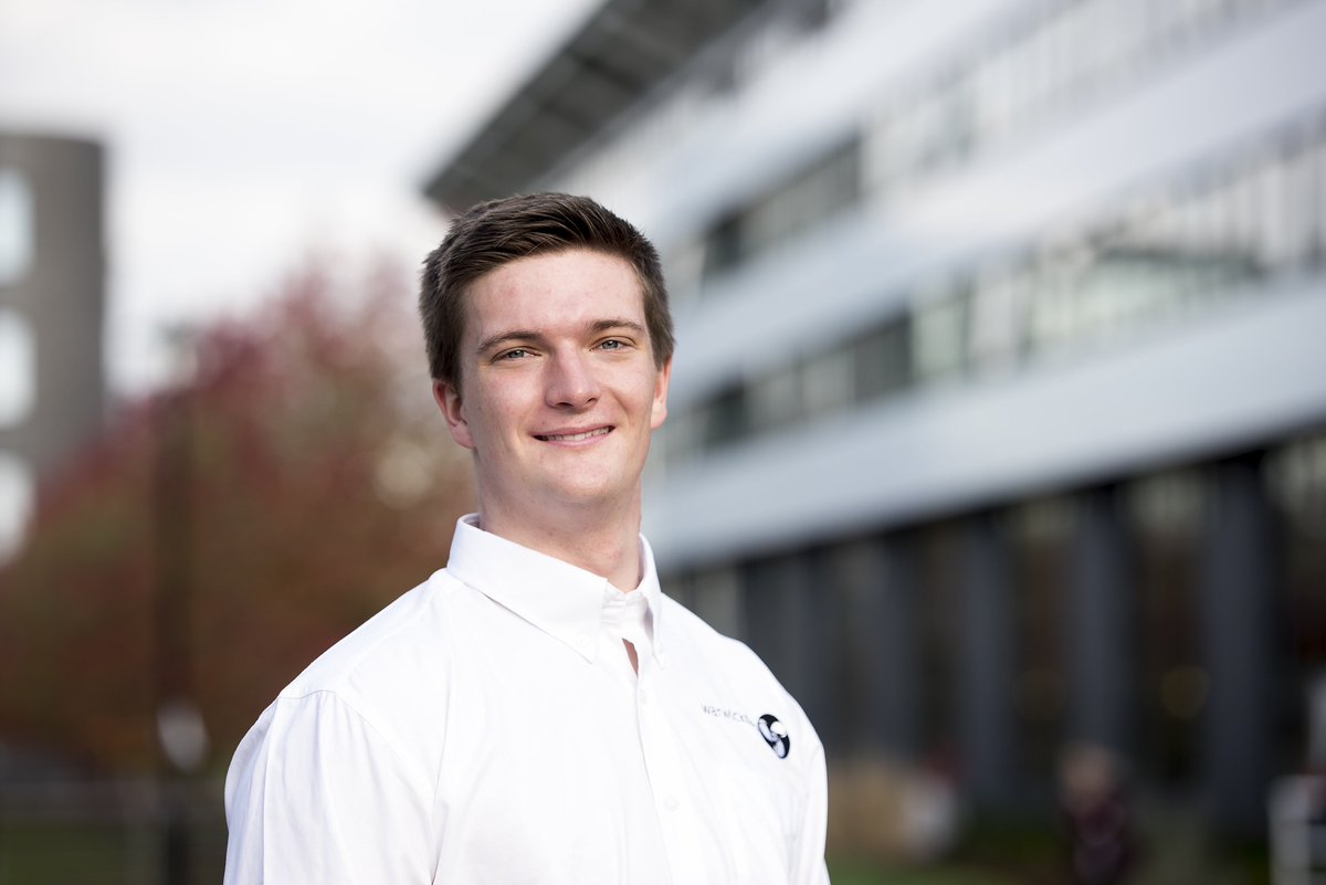 Introducing Daniel Clark

Team Role: Marketing and Outreach
Degree: Mechanical Engineering (MEng)
In my spare time I: Captain the University's Water Polo Team
The soundtrack to my life would be: Daryl Hall &amp; John Oates - You Make My Dreams
Full Profiel: goo.gl/uuTtXd