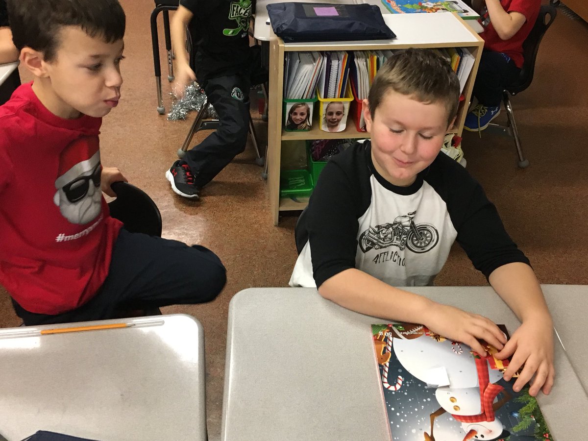 MsCarruthers5s's tweet image. Chocolate in the morning?!?  It’s more than chocolate, it’s learning. Did you know the advent calendar is a tradition from Germany? #eipsstudents #wbfnews #3C #christmasin3C #traditions