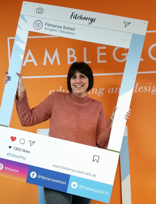 ambleglow's tweet photo. We've loved working on these social media frames for @FitzharrysOX14 for their presentation evening, here's our Sylv testing one out!
#ambleglow #fitzharrysschool #socialmedia #socialmediaframes #selfie #followfitz https://t.co/LyLftAJMU8