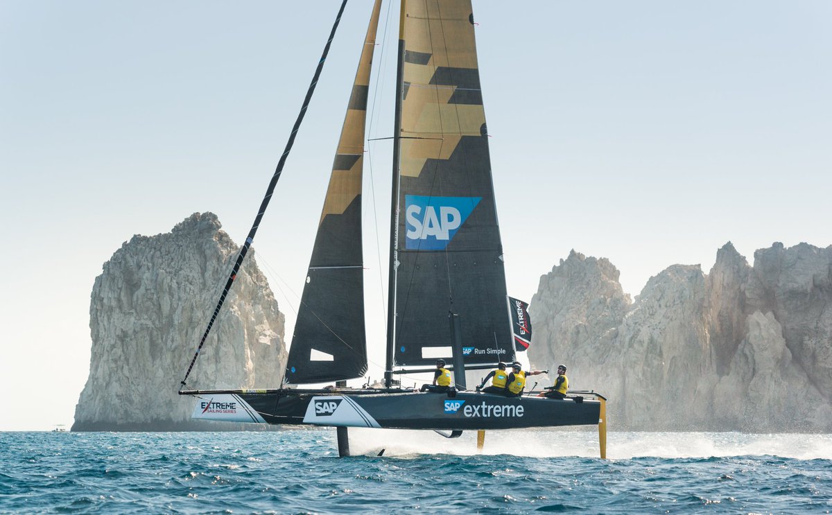 @SAPExtremeSail set a new 2017 <a href="/extremesailing/">Extreme Sailing</a> speed record, hitting an eye-watering 33.7 knots during the first day of racing on the flat, clear blue waters #LosCabos, Mexico.
