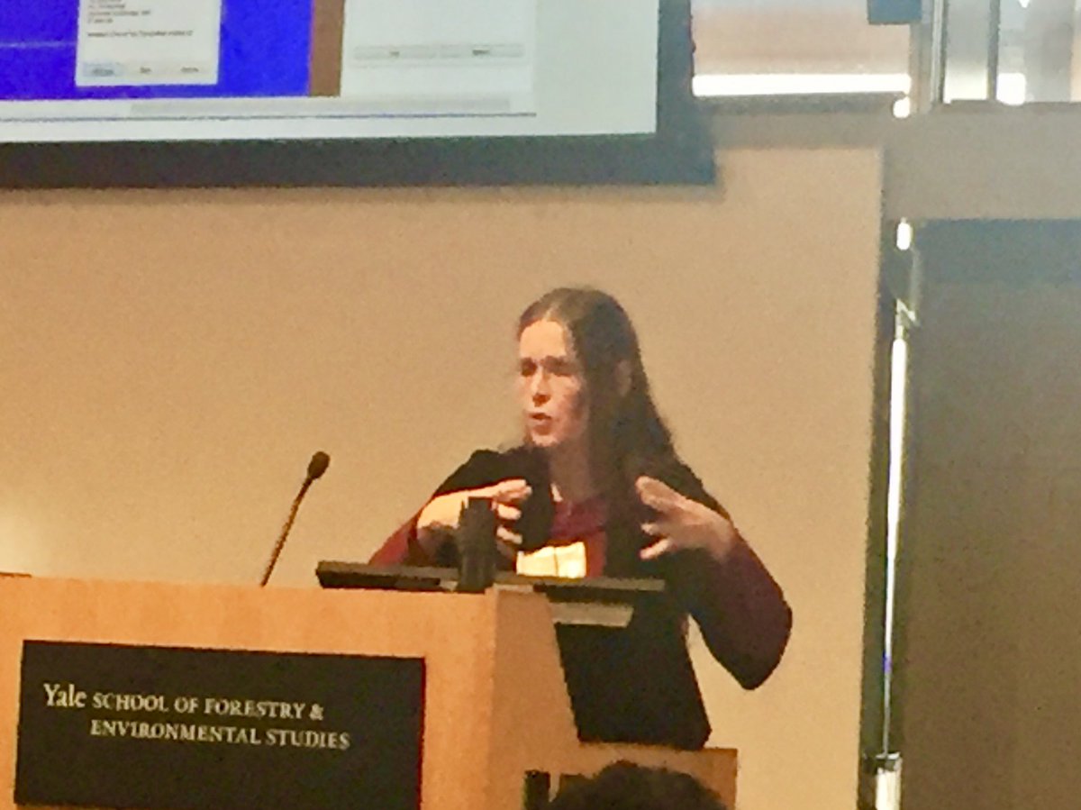 Paul_DiBello's tweet photo. Holly Rushmeier talking about data visualization. #YDOD2017 https://t.co/1HUkDslT8o
