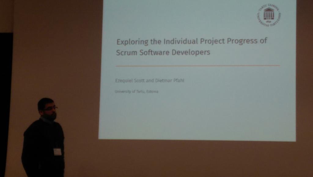 dfontde's tweet photo. Ezequiel Scott from Tartu University presenting his research about teaching Scrum with different styles at #profes17 https://t.co/TpdgQYXLs2