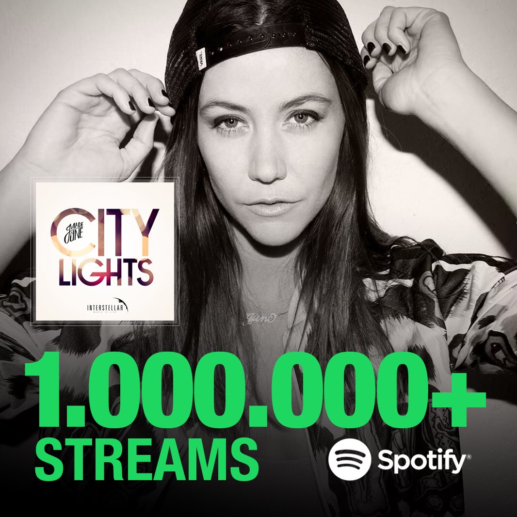 Thank you soooo much ❤️🌃 
‘City Lights’ 1.000.000 🙌🏻🙌🏻🙌🏻
