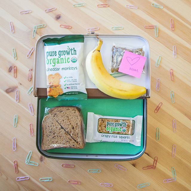 JONESWORKS's tweet image. Why choose between sweet and savory treats when you could have both? Shop @PGOsnacks on @amazon and make a lunch that’s #packedtoperfection! #PureGrowthOrganic