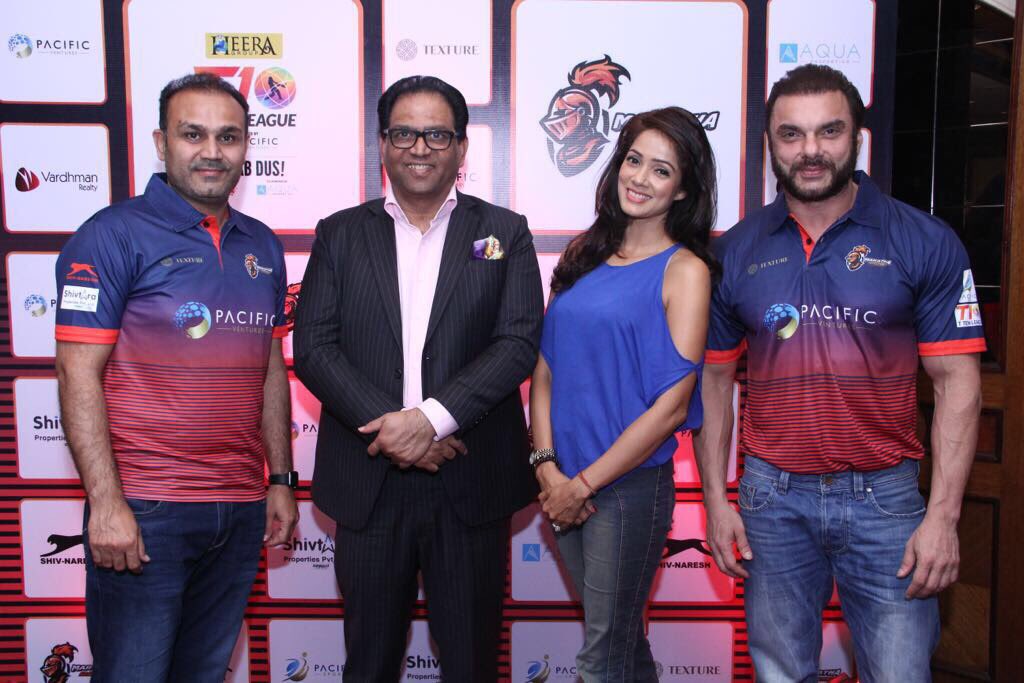 SohailKhan's tweet photo. At the launch of my team @MarathaArabians jersey in amchi Mumbai with the Sultan @virendersehwag and @T10LeagueTweets @chairmanmulk.Watch out for us UAE, our champs are coming! 
#aalareaala #marathaarabians @parvezkhan35 @abbasmuni https://t.co/6oyRMSquqC