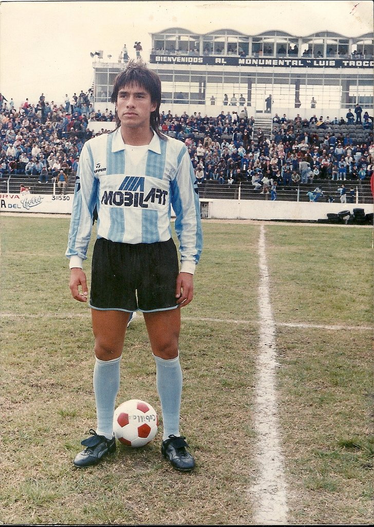 mdrussi's tweet photo. En el 95 aniversario... Qué capitanes!!! Cerro, Cerro!!!@libervespa @pelle22_5 @diegogodin Qué me van a hablar de amor... https://t.co/TpRQvz3lAE